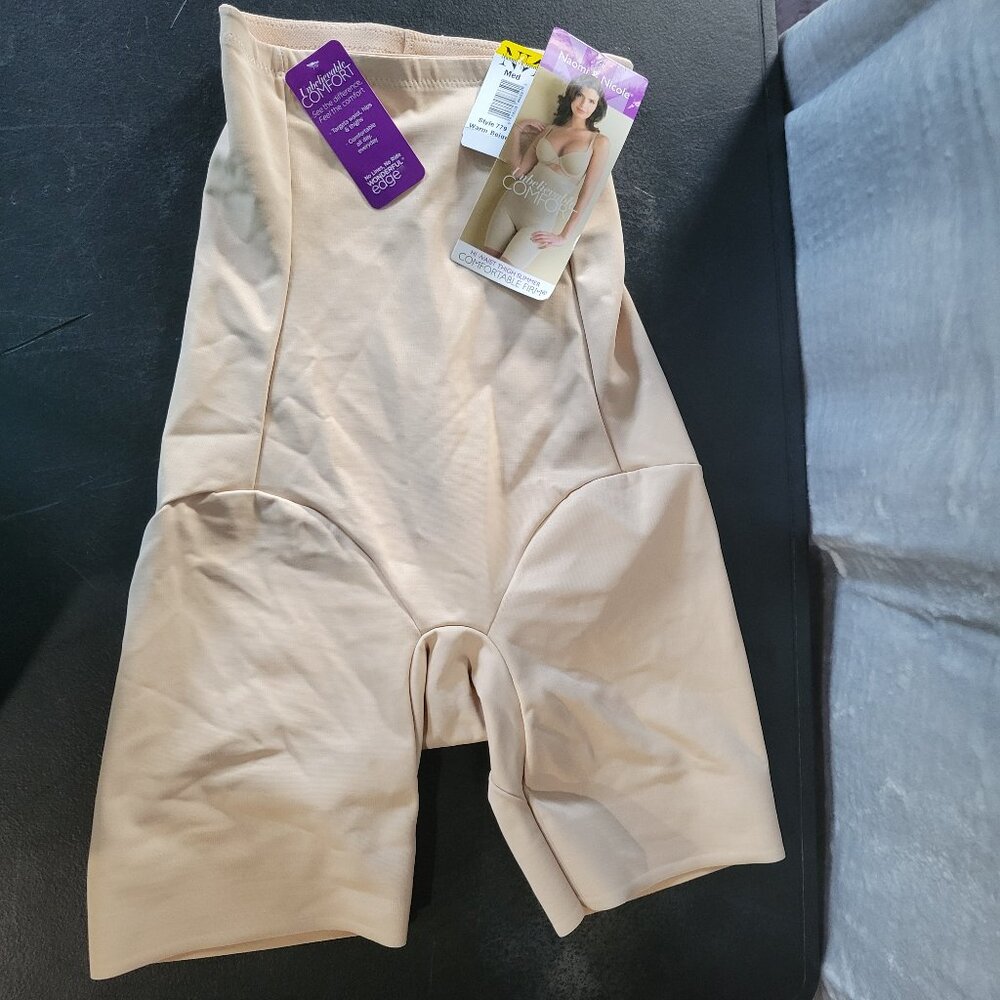 NWT Medium Naomi and Nicole Beige Shape wear (Inv #33)